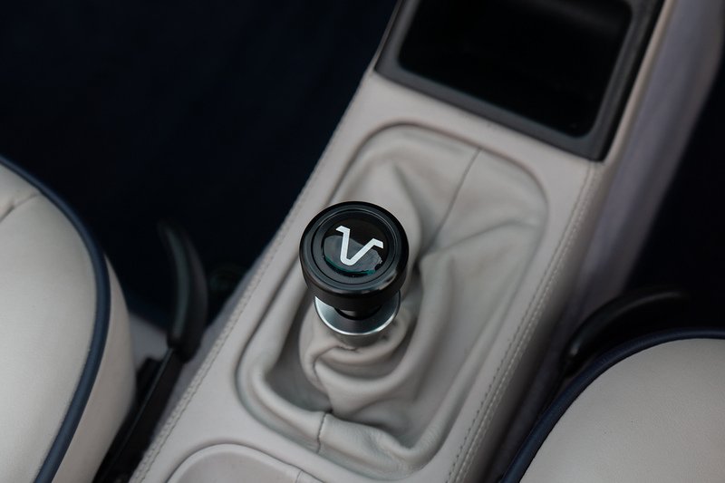 Porsche 911 Everrati 964 Carrera 4 Cabriolet - U1603