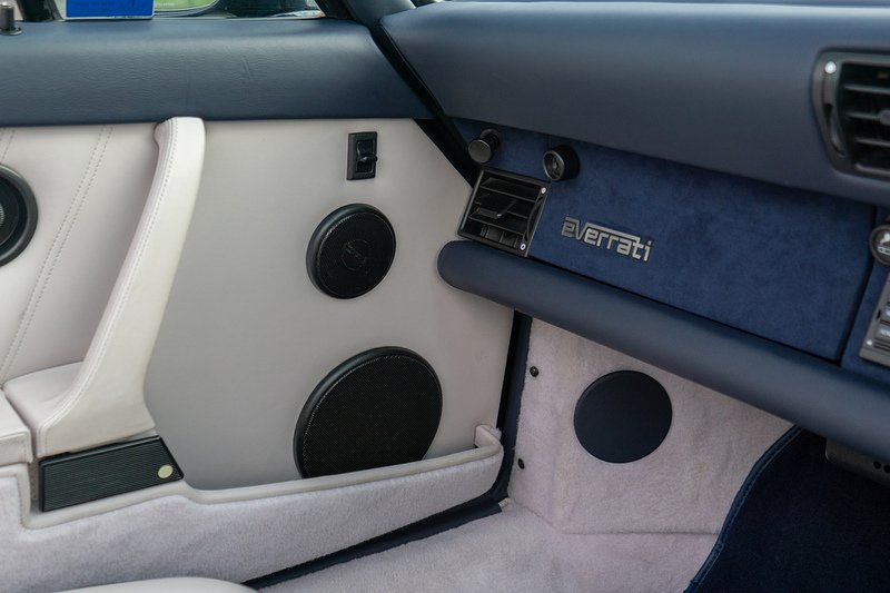 Porsche 911 Everrati 964 Carrera 4 Cabriolet - U1603