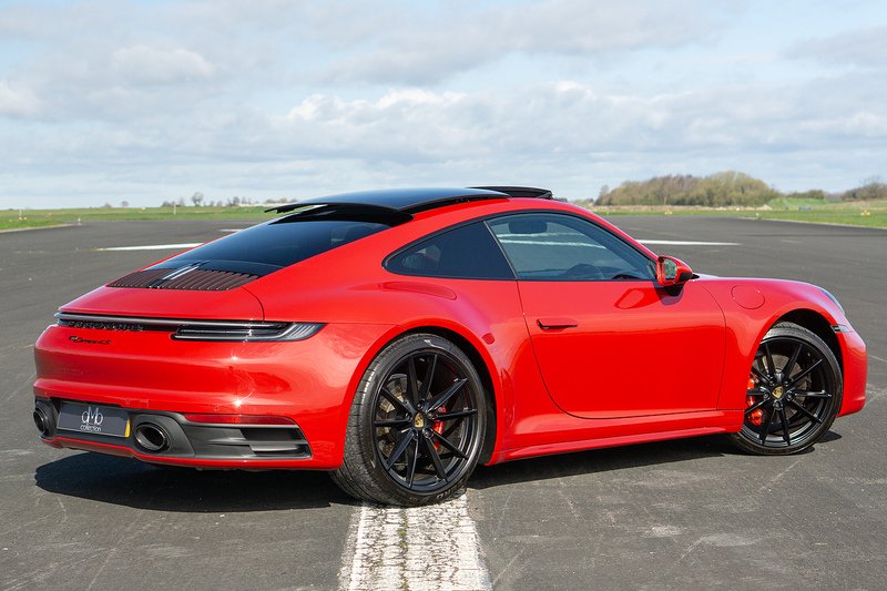Porsche 911 T 992 Carrera 4S - U1604