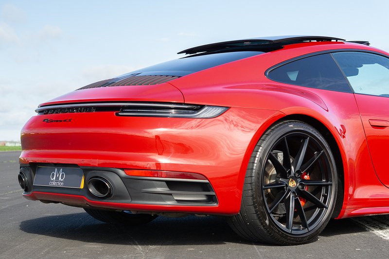 Porsche 911 T 992 Carrera 4S - U1604