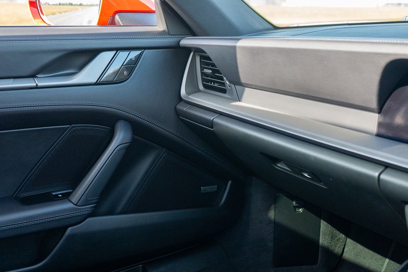 Porsche 911 T 992 Carrera 4S - U1604