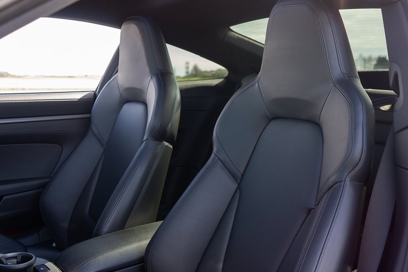 Porsche 911 T 992 Carrera 4S - U1604