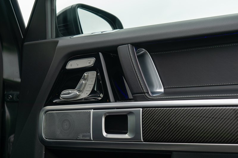 Mercedes-Benz G Class G63 V8 BiTurbo AMG Carbon Edition - U1608