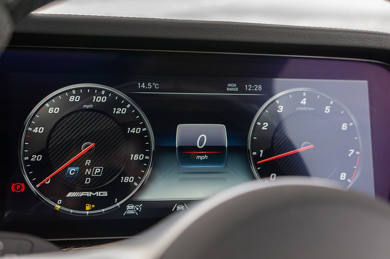 Mercedes-Benz G Class G63 V8 BiTurbo AMG Carbon Edition - U1608