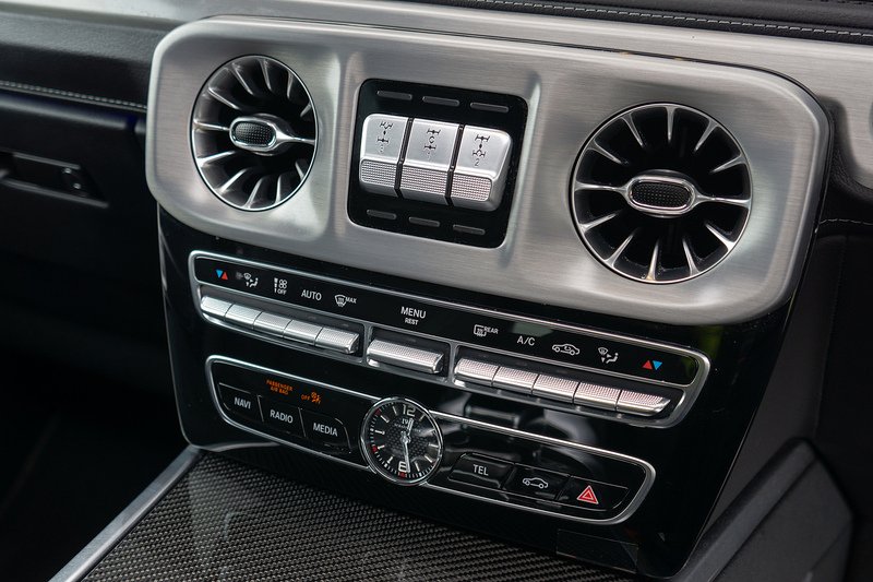 Mercedes-Benz G Class G63 V8 BiTurbo AMG Carbon Edition - U1608
