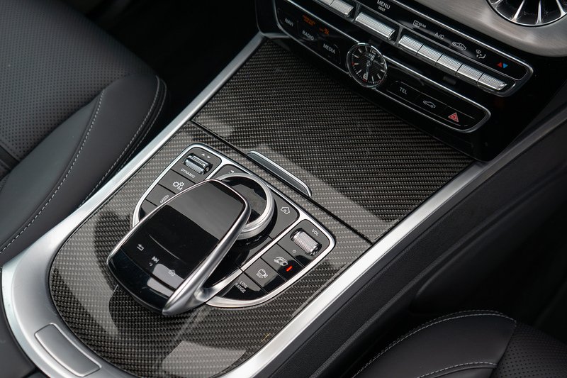 Mercedes-Benz G Class G63 V8 BiTurbo AMG Carbon Edition - U1608