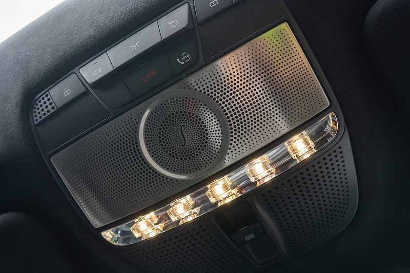 Mercedes-Benz G Class G63 V8 BiTurbo AMG Carbon Edition - U1608
