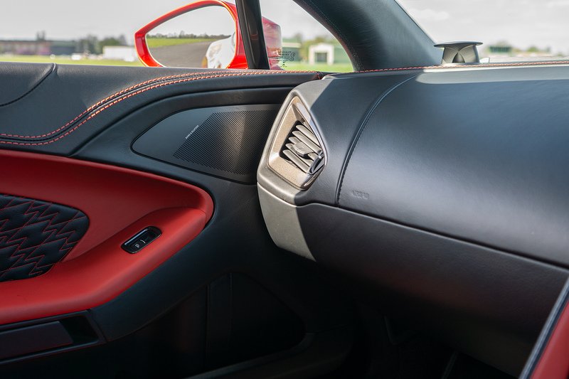 Aston Martin Vanquish S Zagato Shooting Brake - U1615
