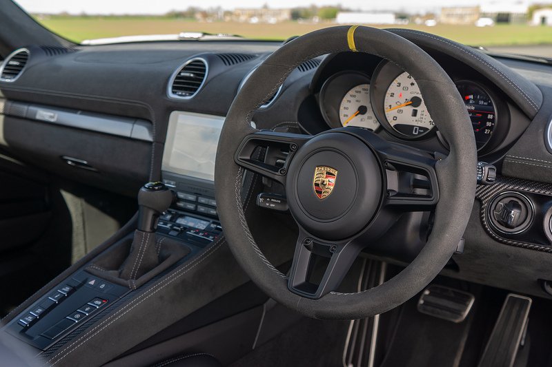 Porsche 718 Cayman GT4 RS - U1616