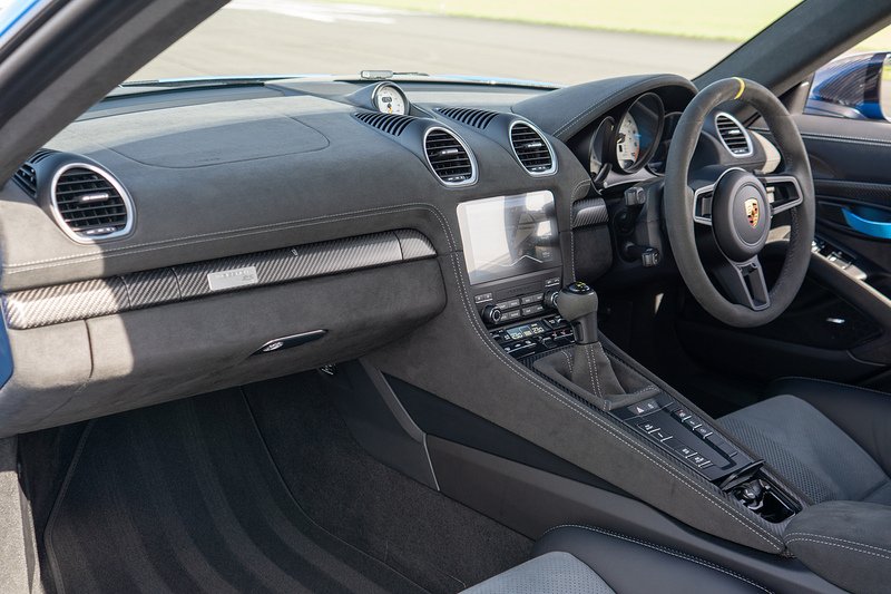 Porsche 718 Cayman GT4 RS - U1616