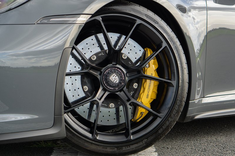 Porsche 911 992 GT3 Touring - U1617