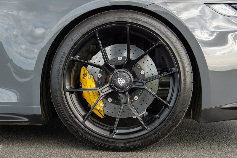 Porsche 911 992 GT3 Touring - U1617