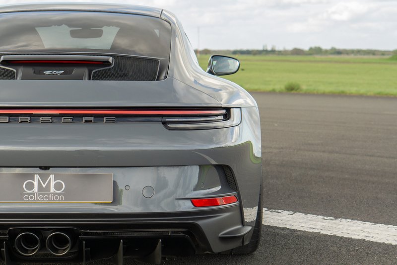 Porsche 911 992 GT3 Touring - U1617
