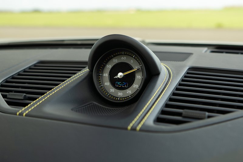 Porsche 911 992 GT3 Touring - U1617
