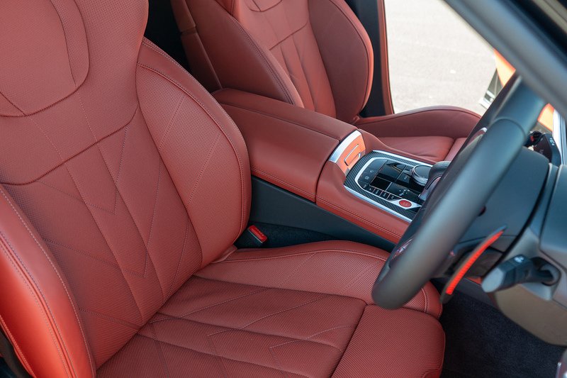 BMW XM 50e - U1620