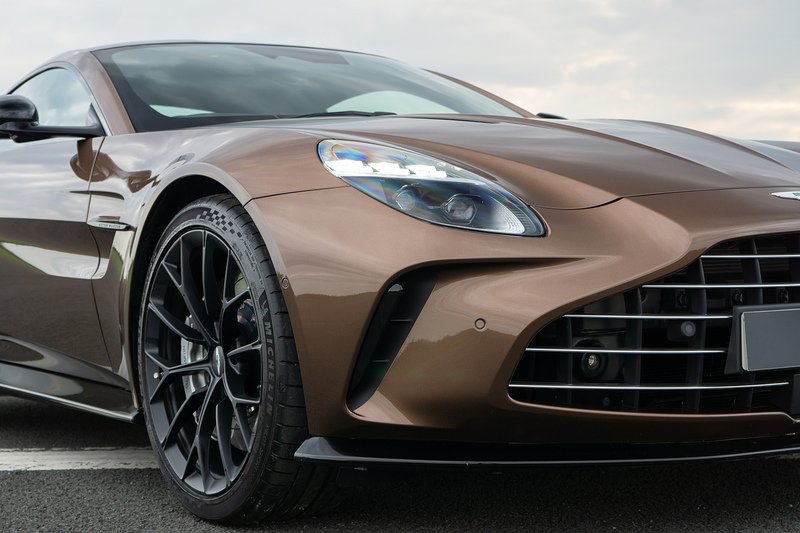 Aston Martin Vantage V8 - U1623