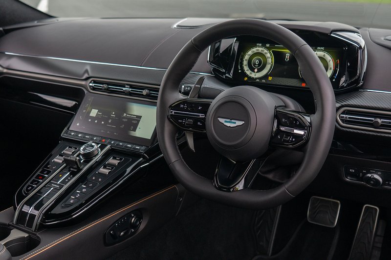 Aston Martin Vantage V8 - U1623