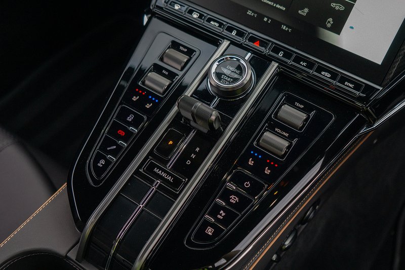 Aston Martin Vantage V8 - U1623