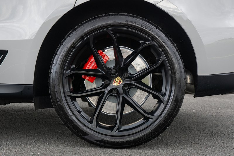 Porsche Macan T V6 GTS - U1628