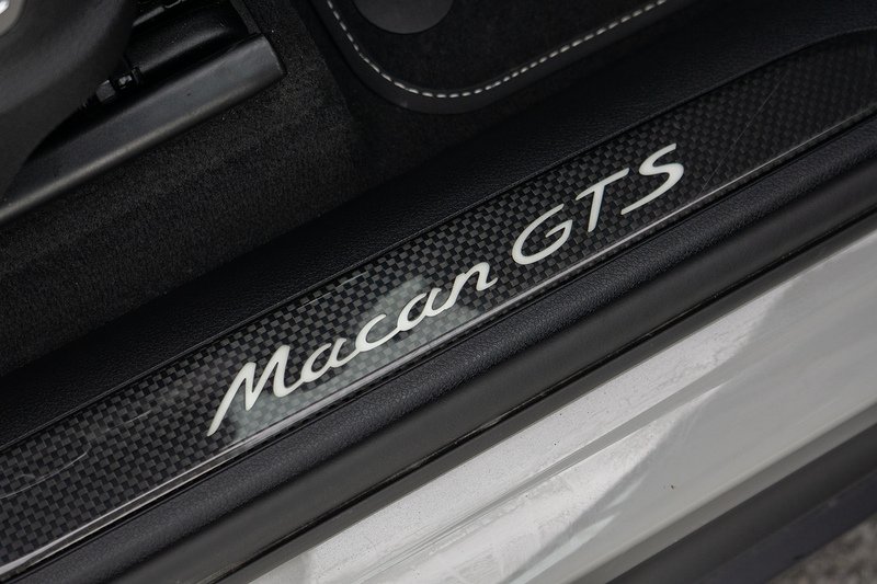Porsche Macan T V6 GTS - U1628
