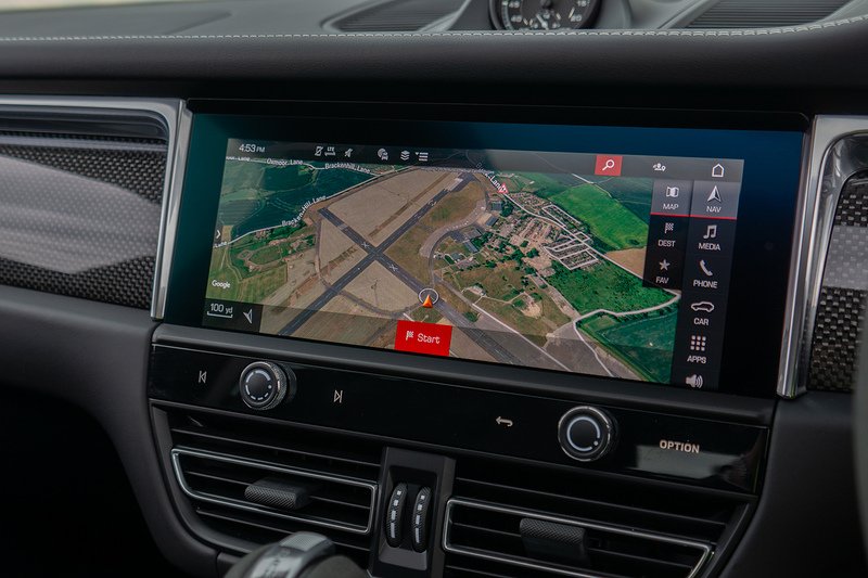 Porsche Macan T V6 GTS - U1628