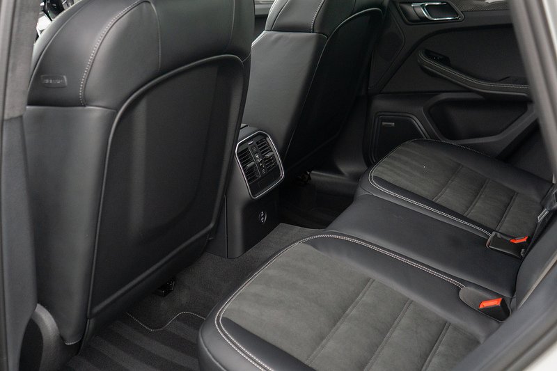 Porsche Macan T V6 GTS - U1628