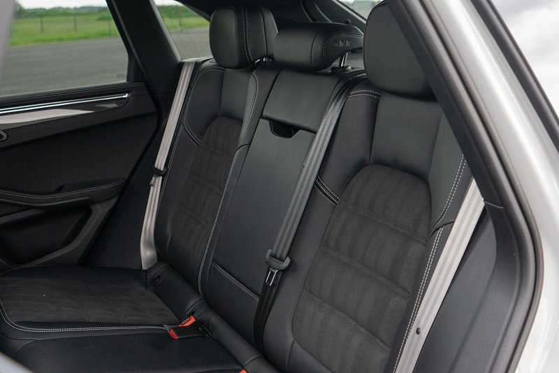 Porsche Macan T V6 GTS - U1628