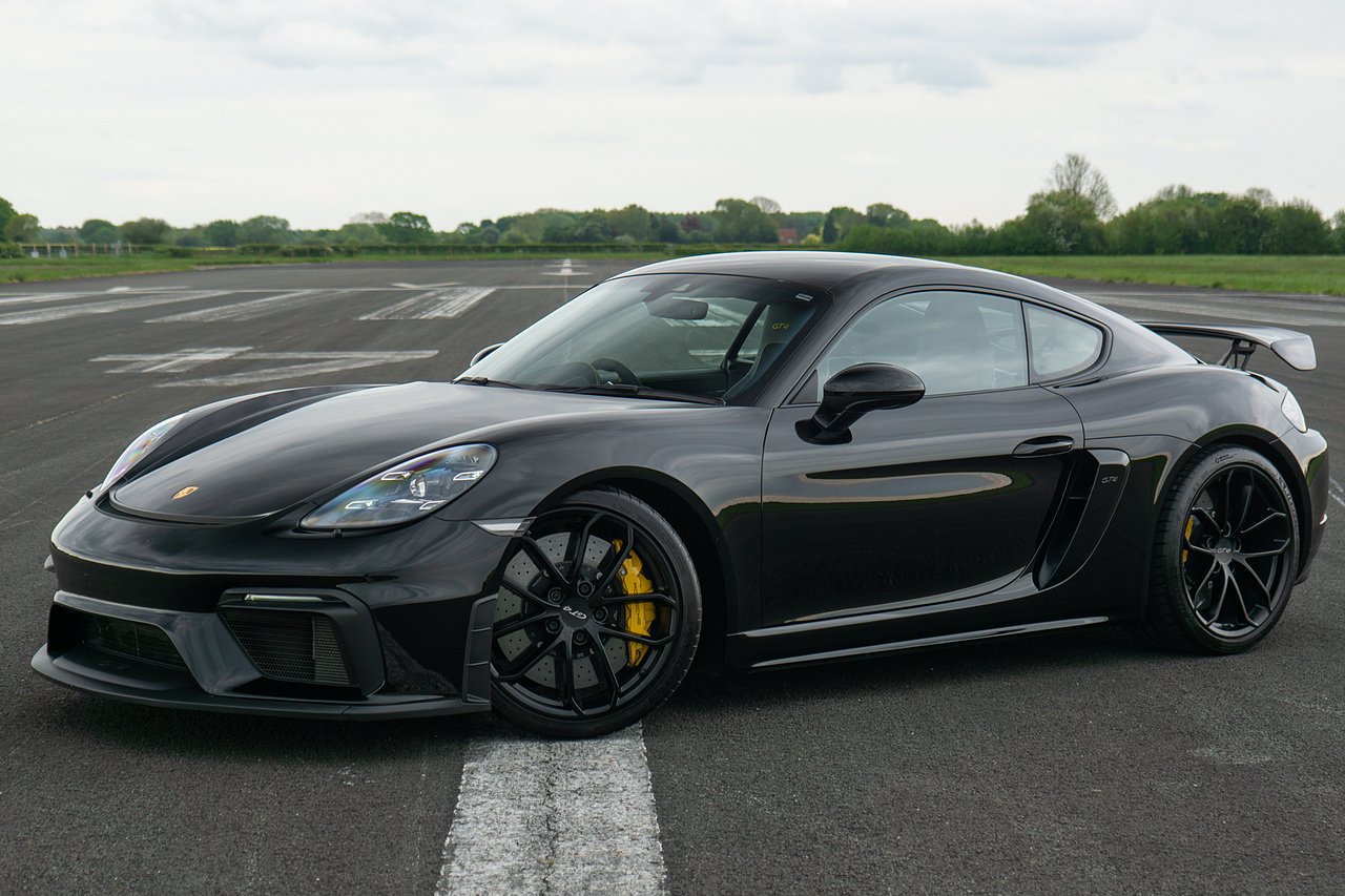 2022 Porsche 718 Cayman
