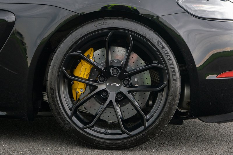 Porsche 718 Cayman GT4 - U1629