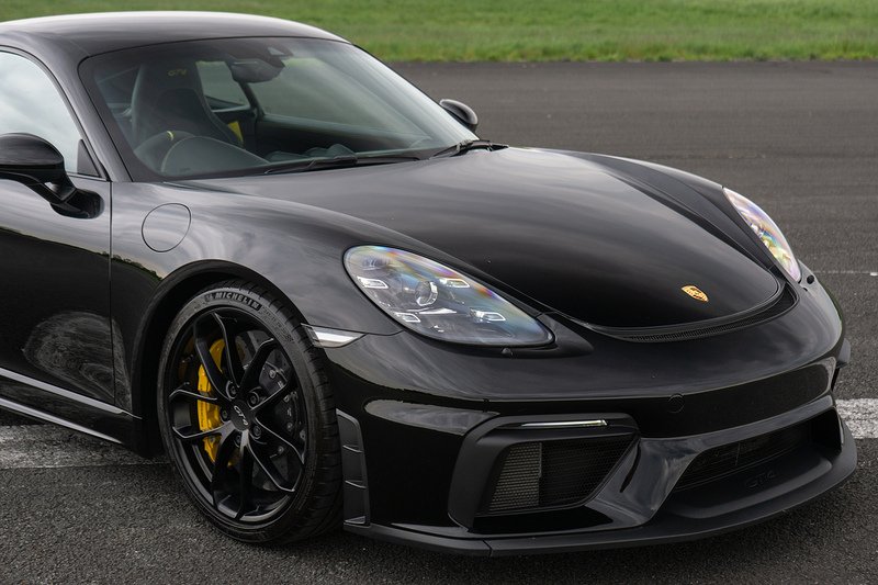 Porsche 718 Cayman GT4 - U1629