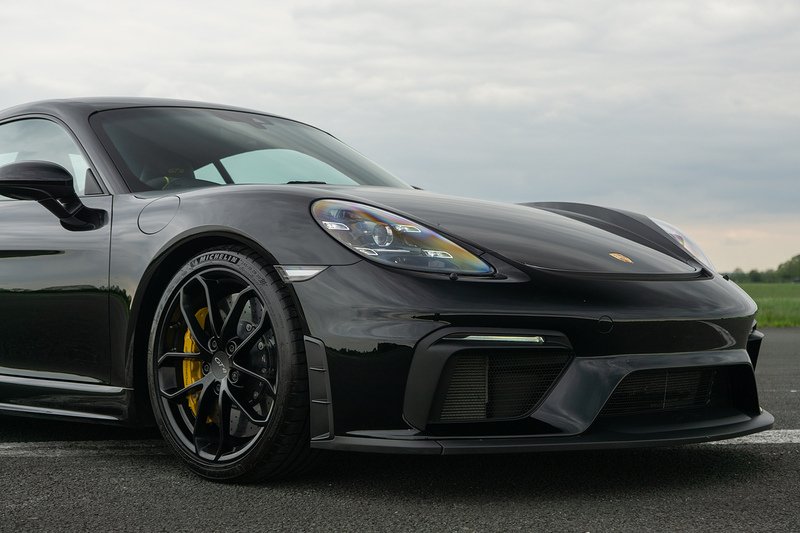 Porsche 718 Cayman GT4 - U1629