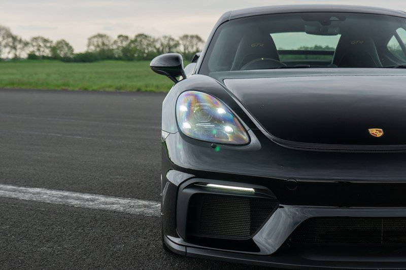 Porsche 718 Cayman GT4 - U1629