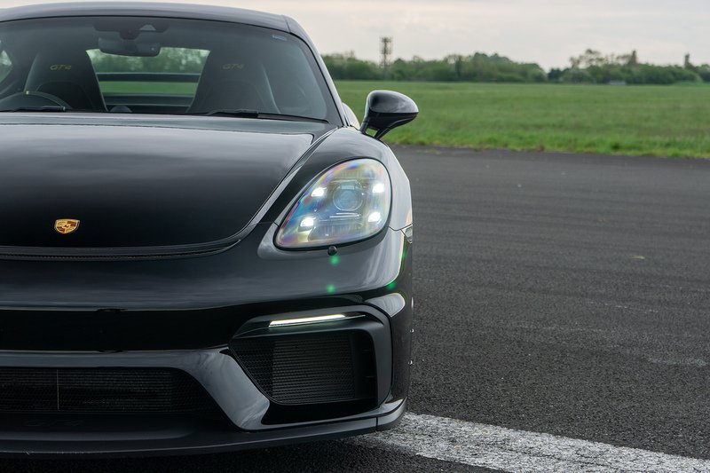 Porsche 718 Cayman GT4 - U1629