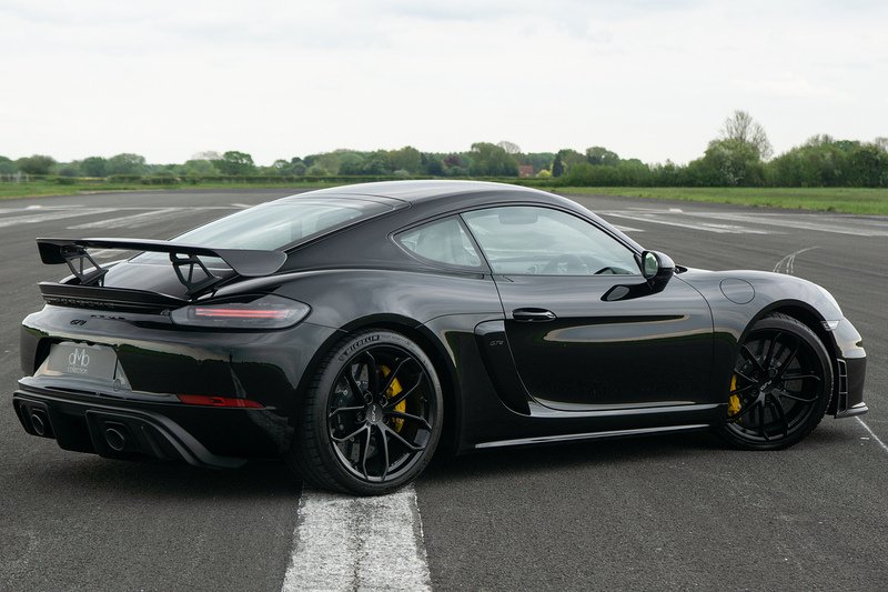 Porsche 718 Cayman GT4 - U1629