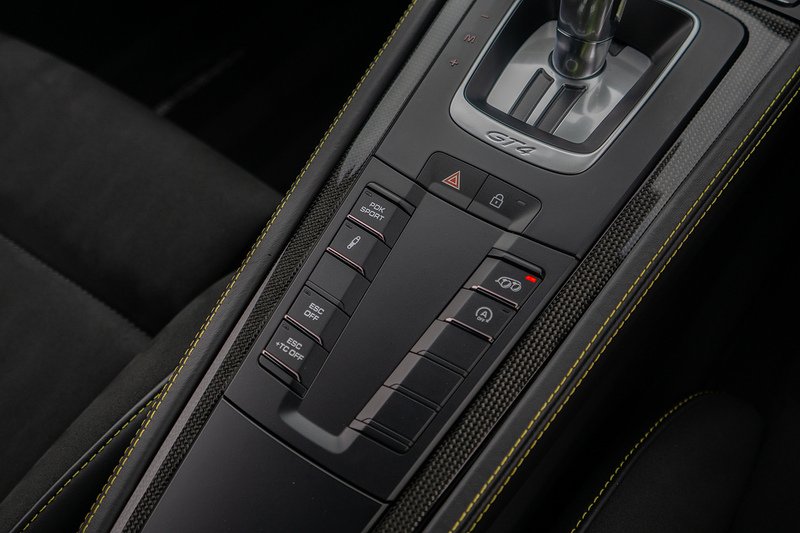 Porsche 718 Cayman GT4 - U1629