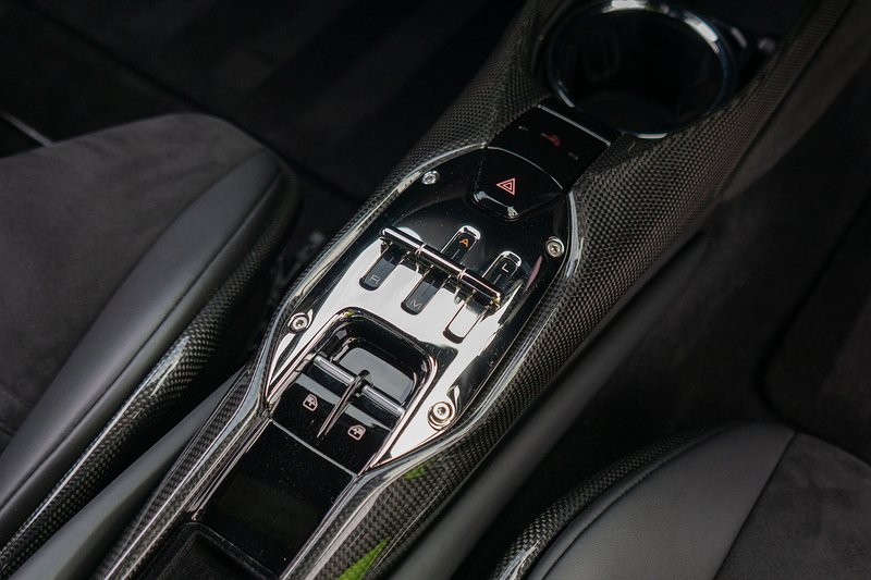 Ferrari 296 GTB T V6 - U1632