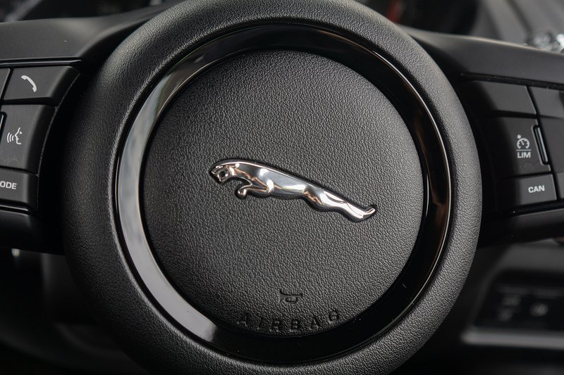 Jaguar F-Type V8 R - U1643