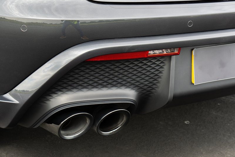 Porsche Macan T V6 GTS - U1648