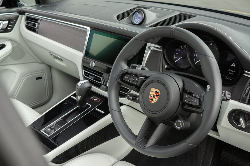 Porsche Macan T V6 GTS - U1648