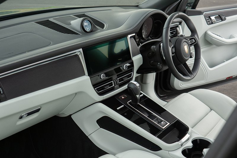 Porsche Macan T V6 GTS - U1648
