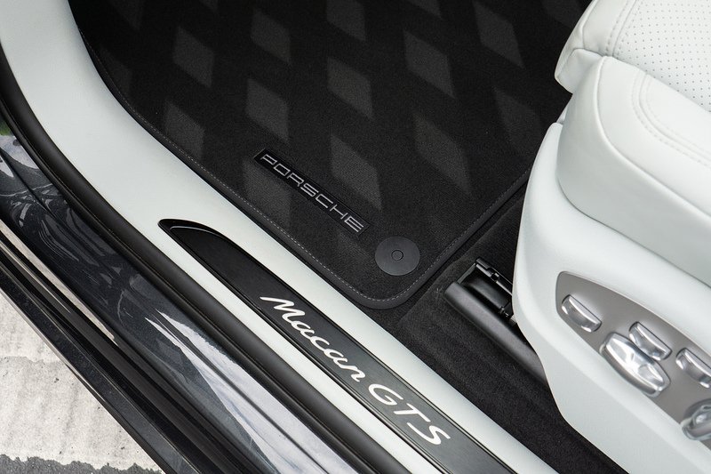 Porsche Macan T V6 GTS - U1648