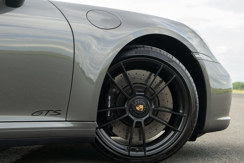 Porsche 911 T 992 4 GTS - U1657