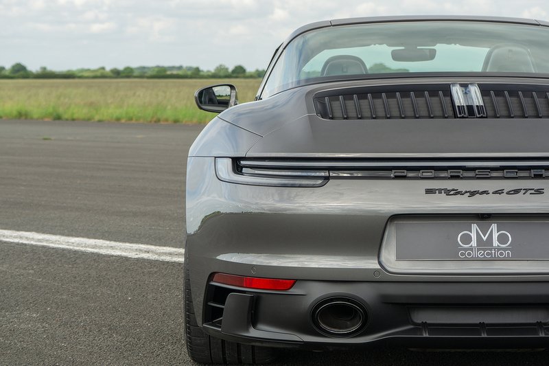Porsche 911 T 992 4 GTS - U1657