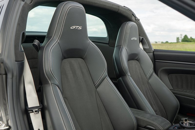 Porsche 911 T 992 4 GTS - U1657