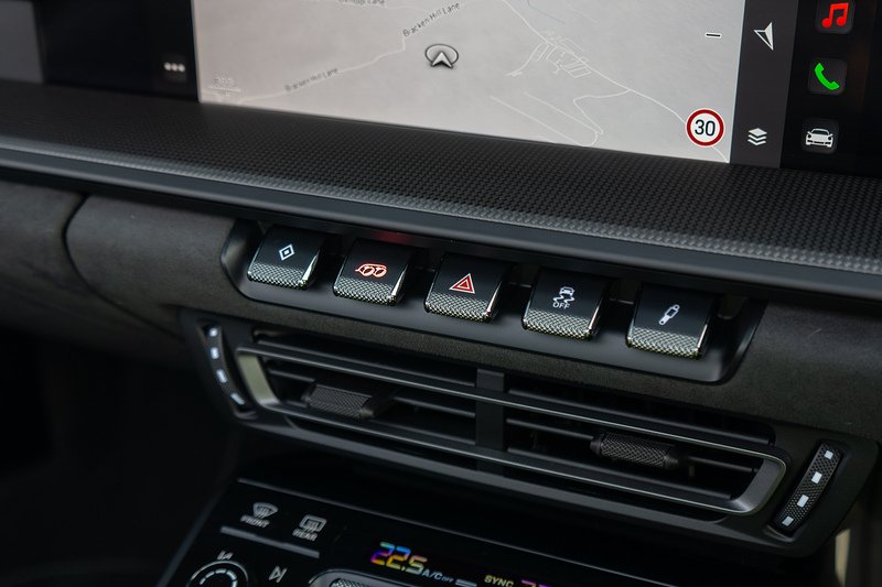Porsche 911 T 992 4 GTS - U1657