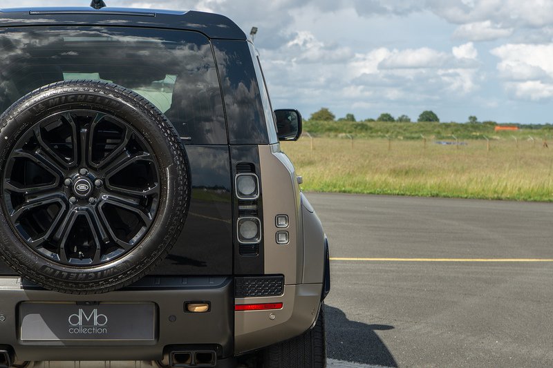 Land Rover Defender 110 P V8 MHEV OCTA - U1659