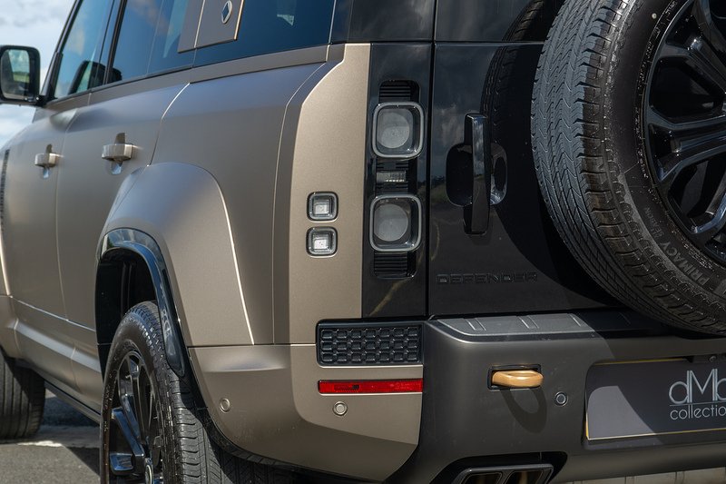 Land Rover Defender 110 P V8 MHEV OCTA - U1659