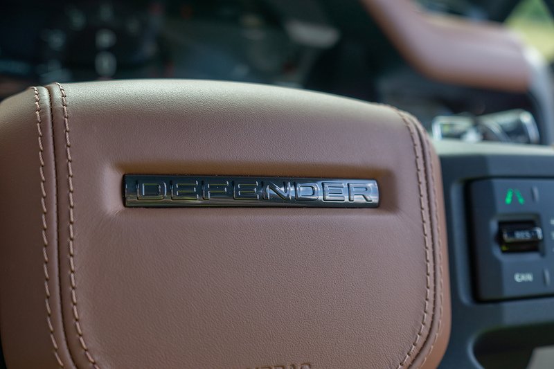Land Rover Defender 110 P V8 MHEV OCTA - U1659