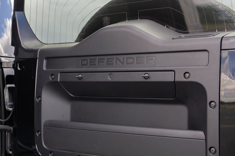 Land Rover Defender 110 P V8 MHEV OCTA - U1659