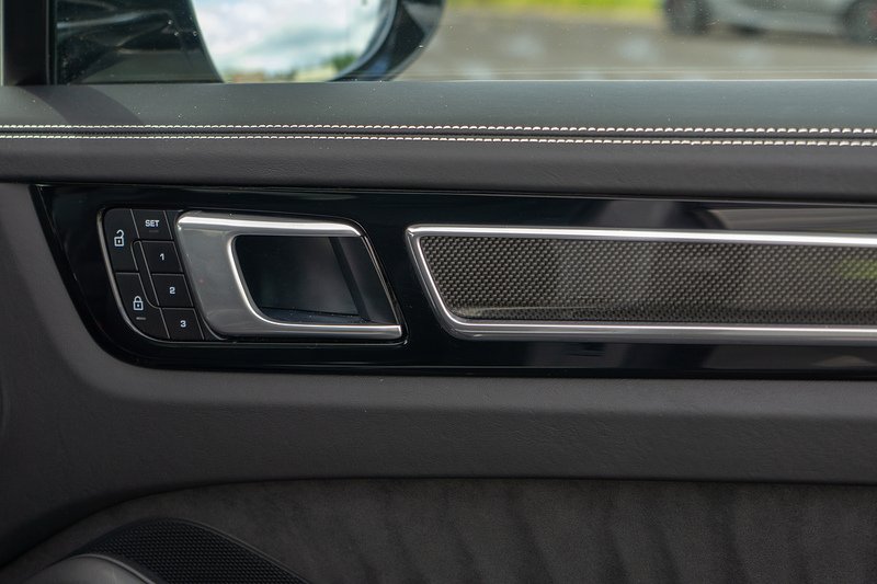 Porsche Cayenne T V8 GTS - U1664